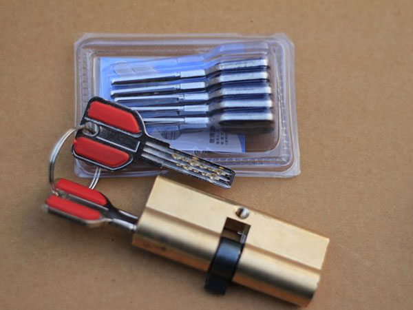 保定24小时上门开锁公司